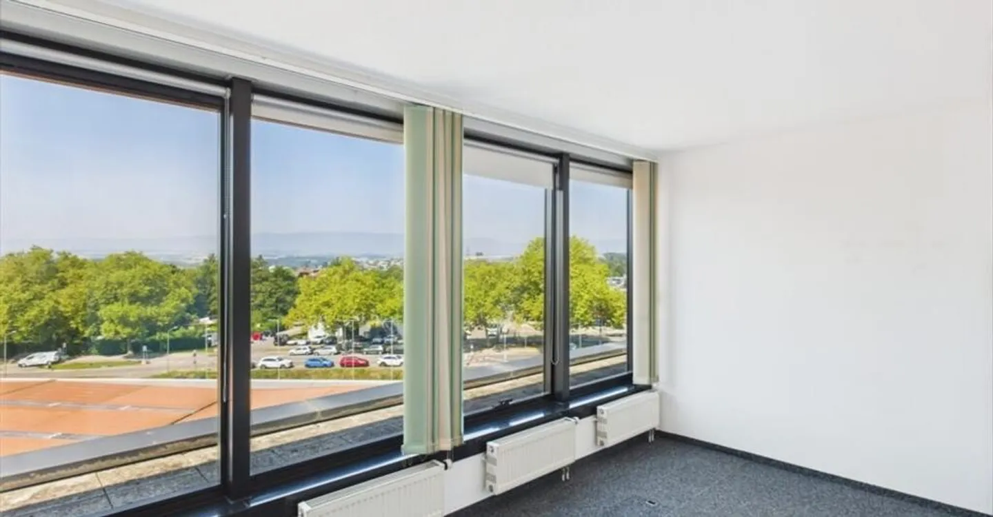 Office space for rent - Photo 9 of 13