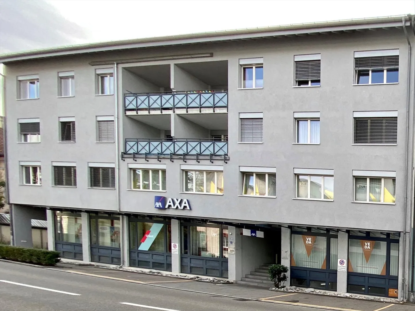 Grossszügige Lagerfläche für Autoliebhaber - Photo 2 sur 4