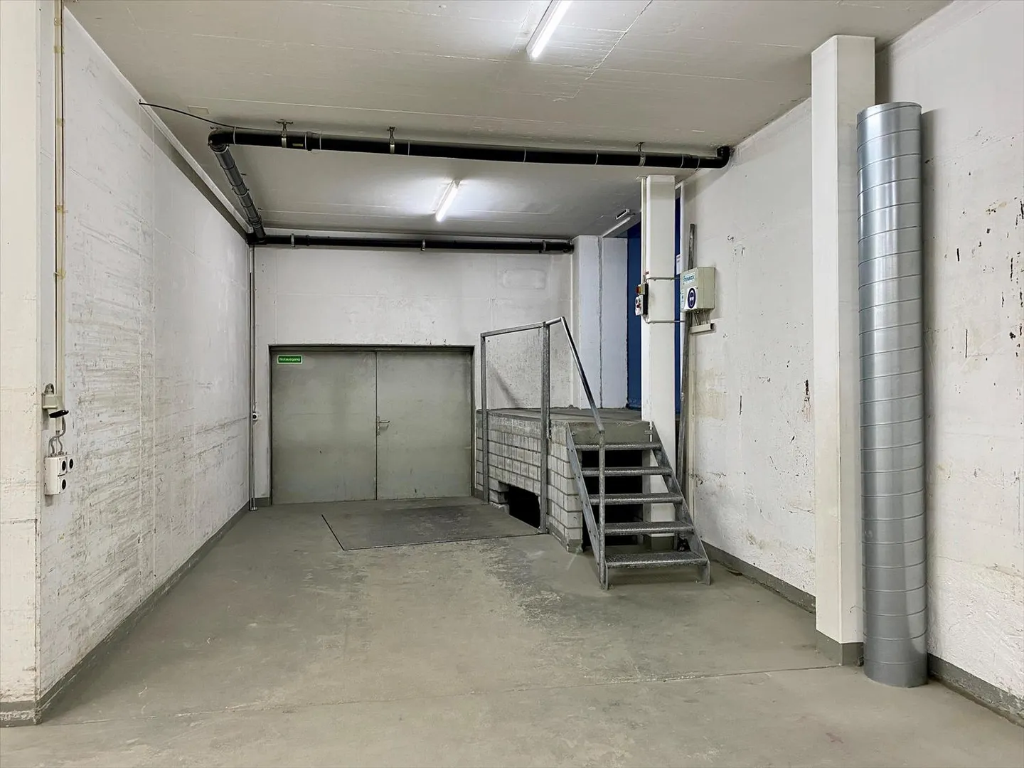 Grossszügige Lagerfläche für Autoliebhaber - Photo 4 sur 4