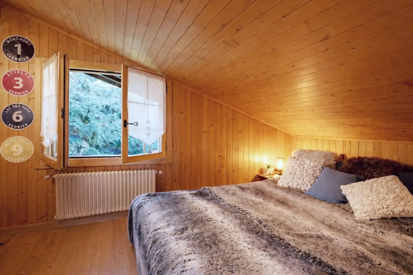 Magnificent Attic with Stunning View - Photo 6 of 8