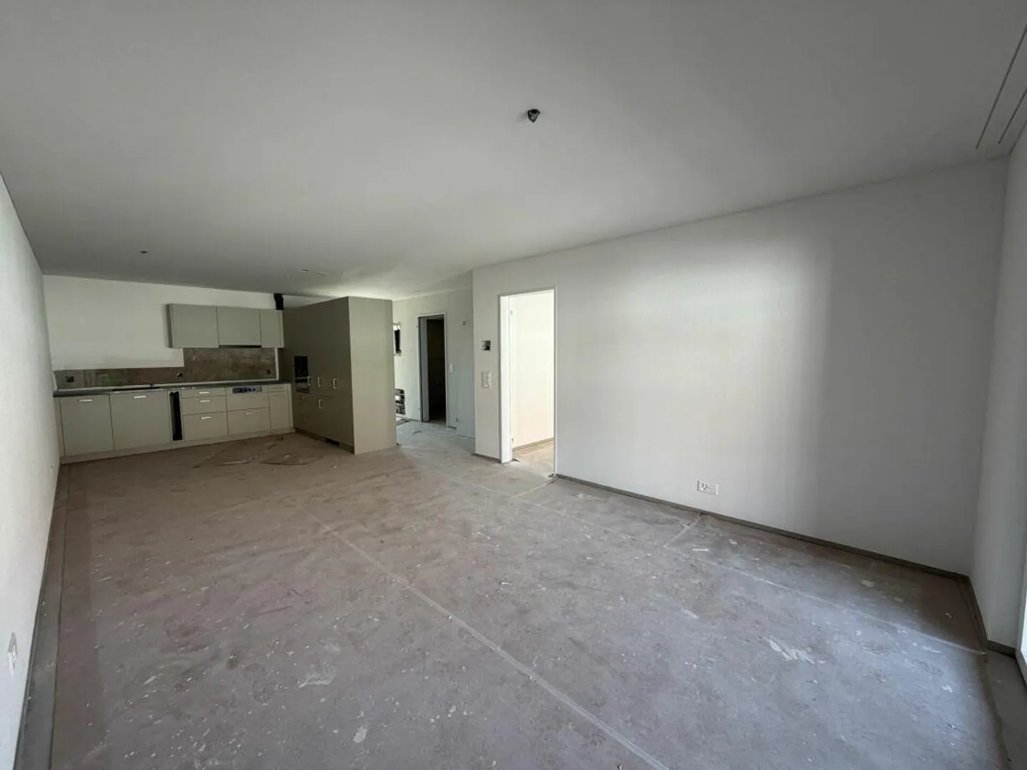 Last Senior Apartment 2.5 Room Apartment on the 1st Floor - Photo 2 of 12