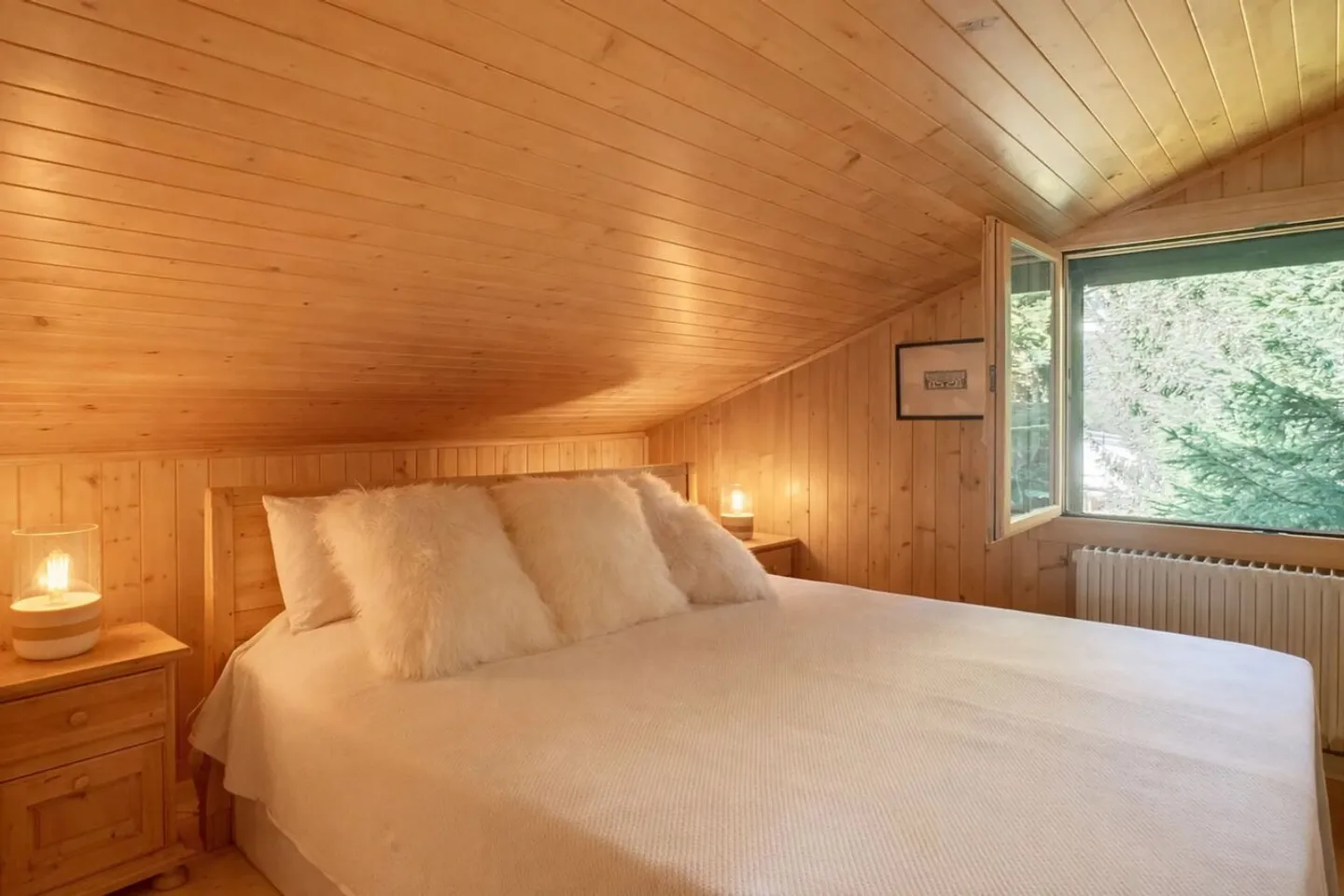 Magnificent Attic with Stunning View - Photo 5 of 8