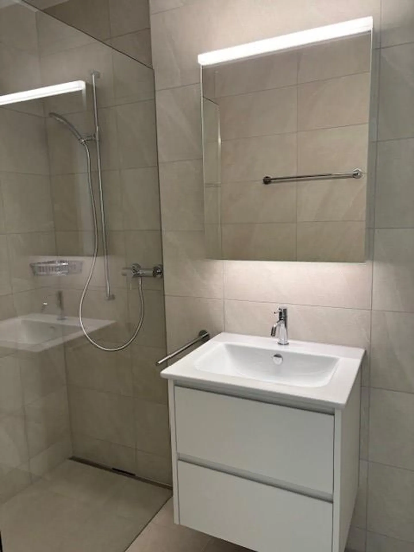 Living in the old weaving mill - Photo 5 of 13