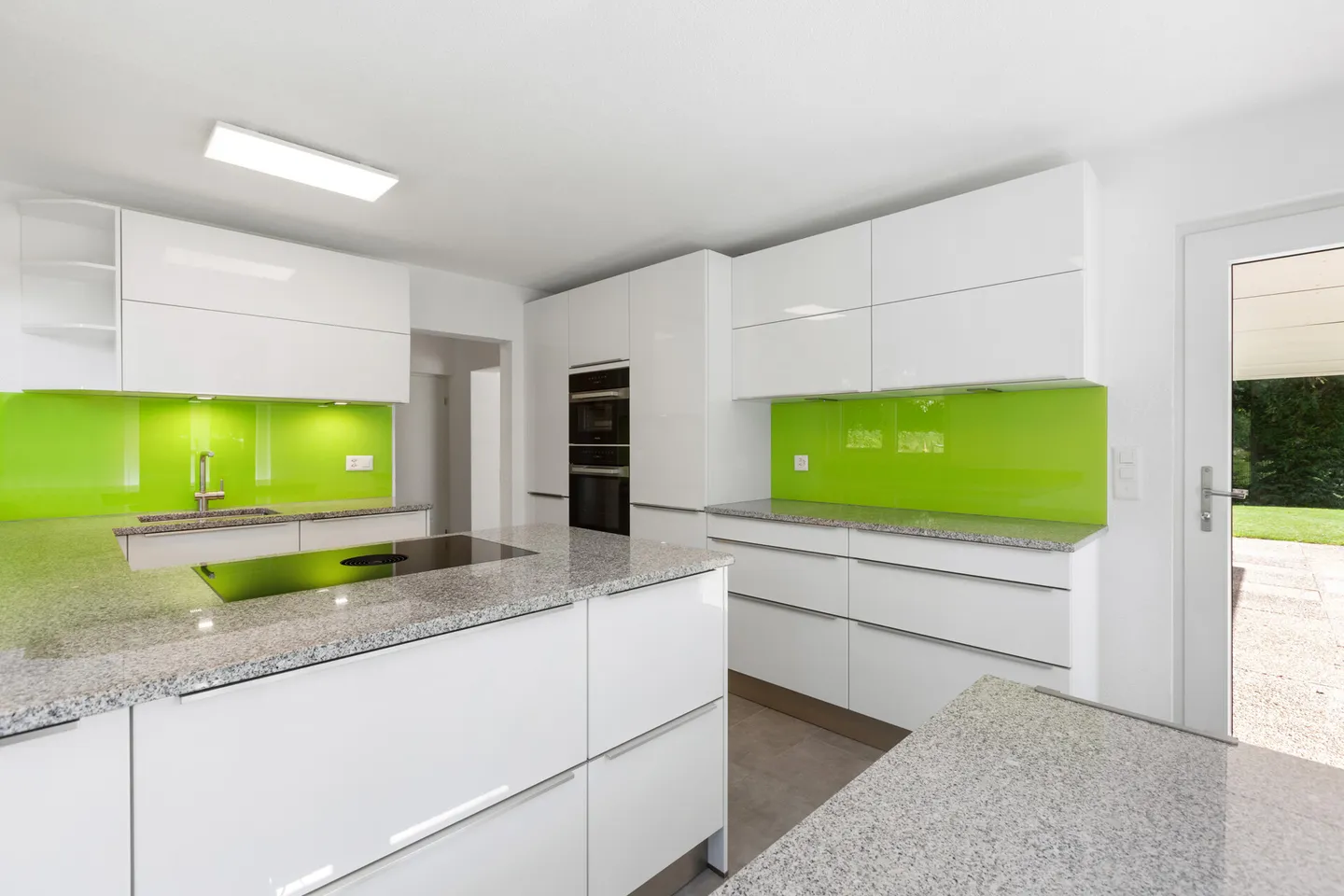 Dolce Vita direttamente sul Reno: Unico casa di 5,5 stanze con piscina - Foto 13 di 23
