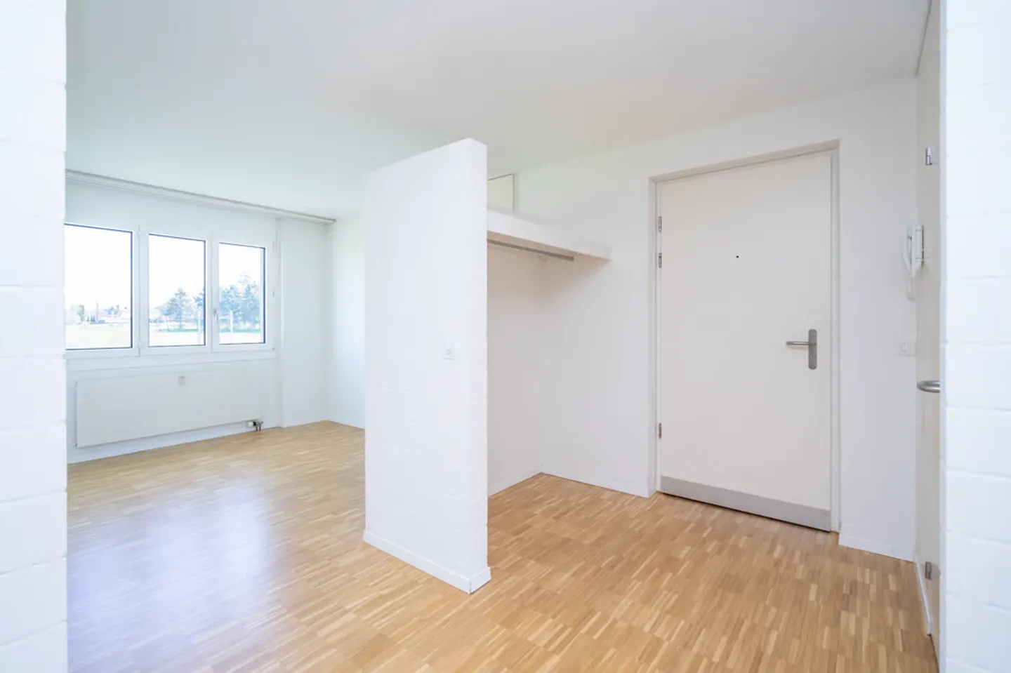 Vivre au calme avec terrasse privée - Photo 3 sur 8