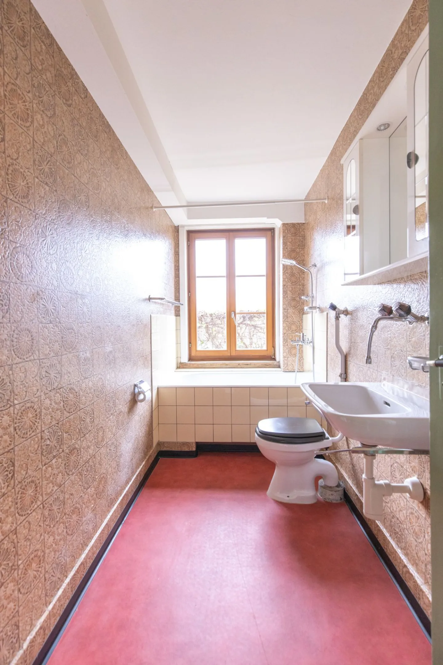 Appartement 4 pièces abordable ! - Photo 2 sur 5