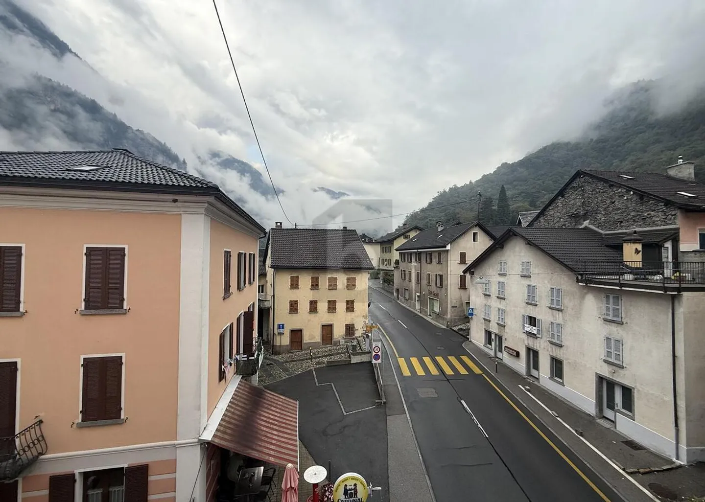 Appartement spacieux avec vue sur les montagnes - Photo 2 sur 6