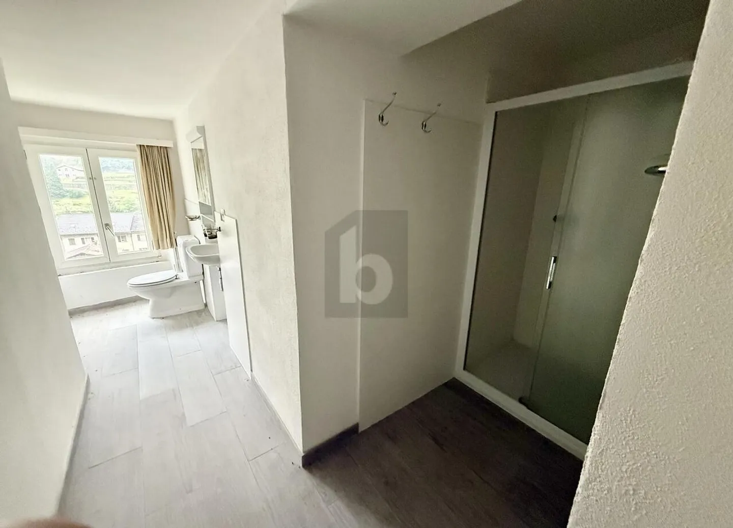 Appartement spacieux avec vue sur les montagnes - Photo 5 sur 6