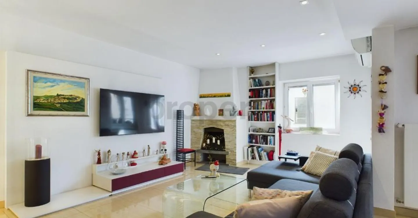 Exceptional 4.5-room apartment in Breganzona - Photo 2 of 10