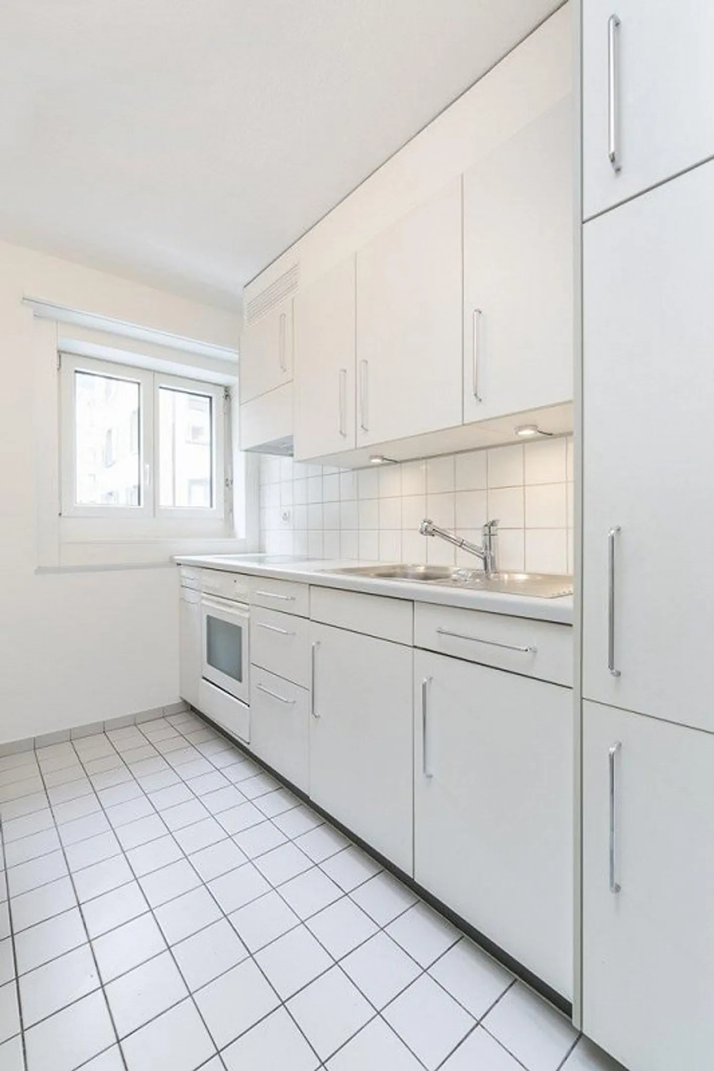 Appartement central dans un ancien bâtiment - Photo 3 sur 5