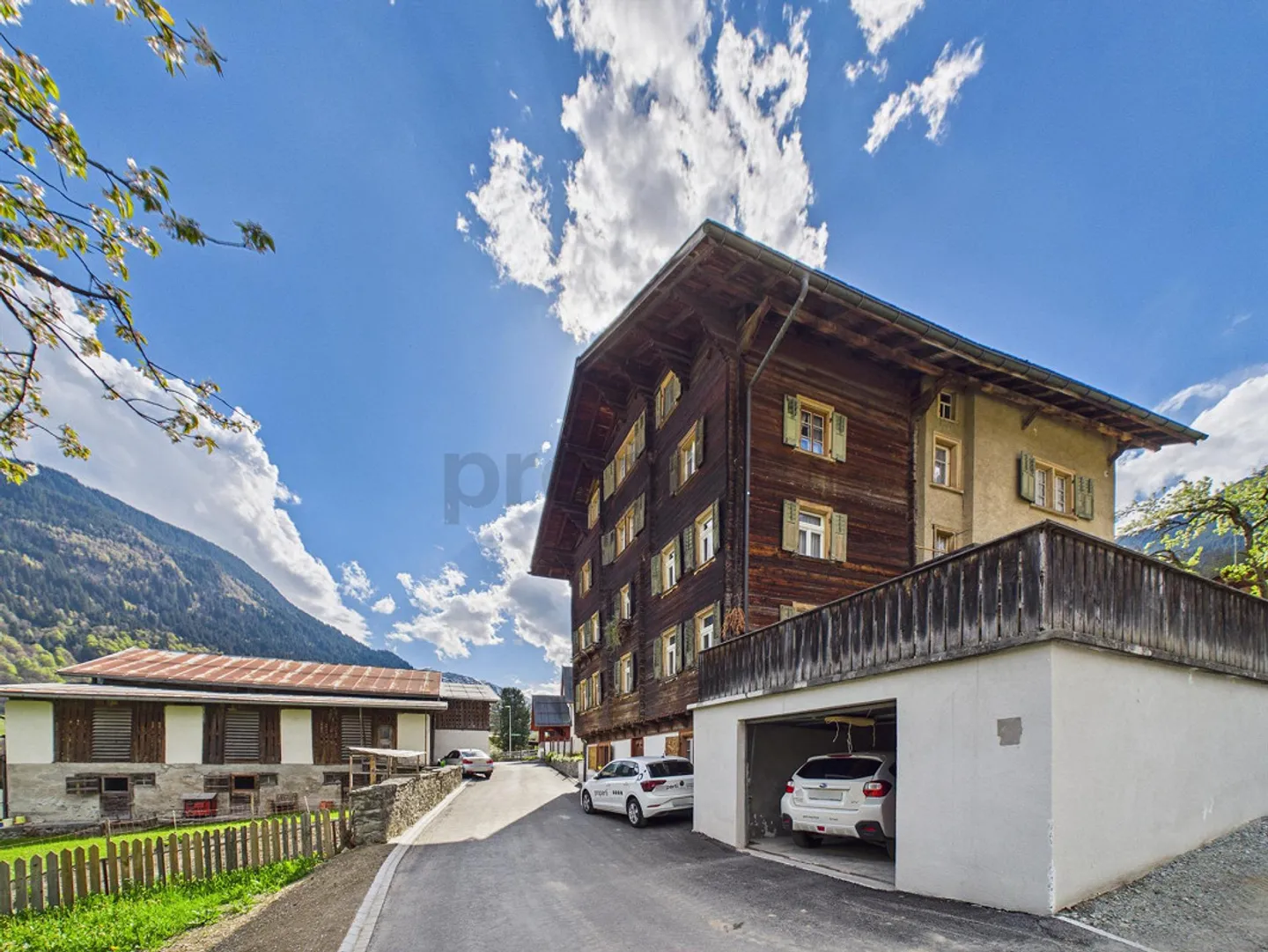 7.5 Rooms, 139 m², 2nd Floor & Attic - Photo 1 of 13