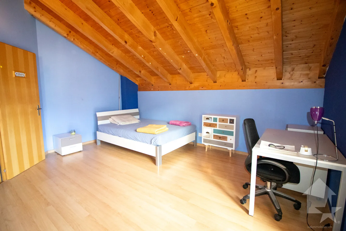 Schöne Villa mit einer Wohnfläche von 198 m2 auf einem Grundstück von 1000m2 - Foto 5 von 20