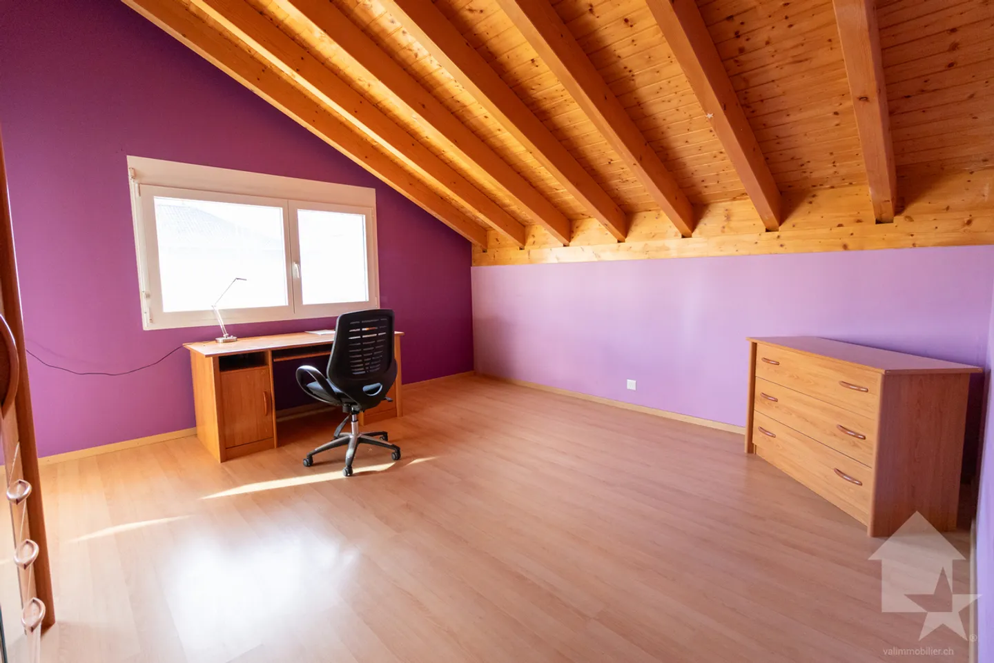 Schöne Villa mit einer Wohnfläche von 198 m2 auf einem Grundstück von 1000m2 - Foto 6 von 20