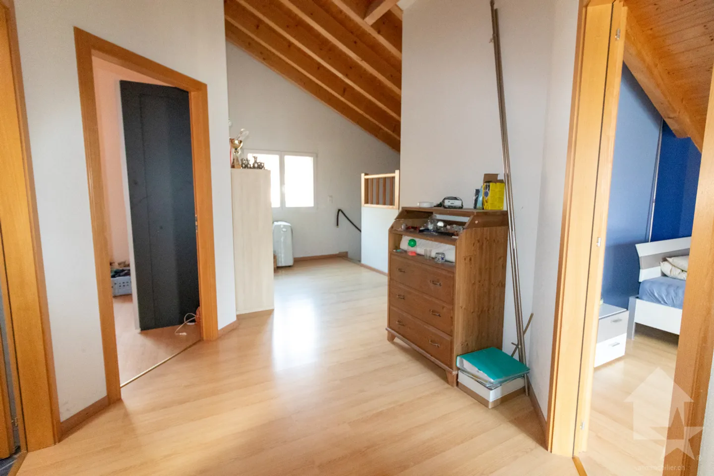 Schöne Villa mit einer Wohnfläche von 198 m2 auf einem Grundstück von 1000m2 - Foto 12 von 20