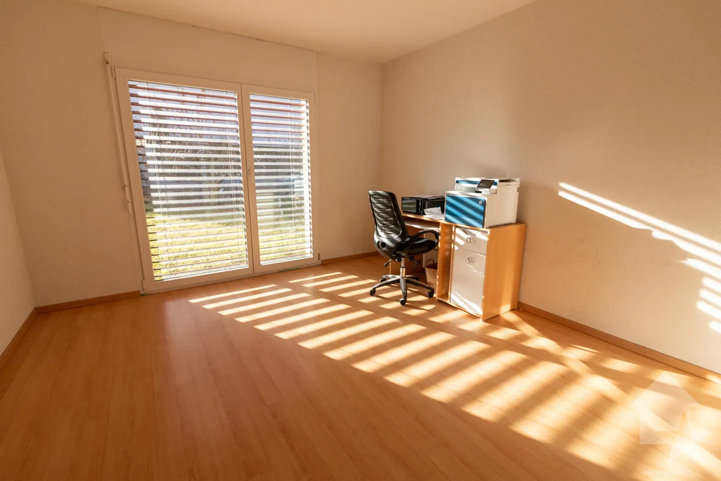 Schöne Villa mit einer Wohnfläche von 198 m2 auf einem Grundstück von 1000m2 - Foto 15 von 20