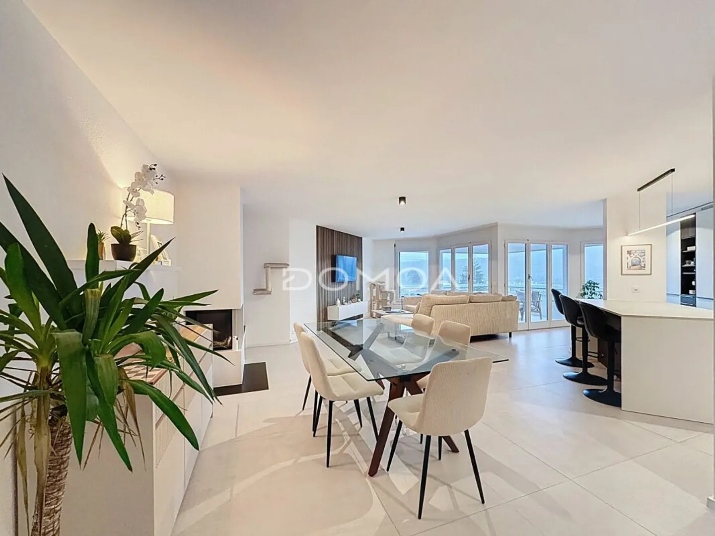 Penthouse 4,5 pièces rénové avec grande terrasse - Luminosité, charme et confort à Marly ! - Photo 2 sur 9