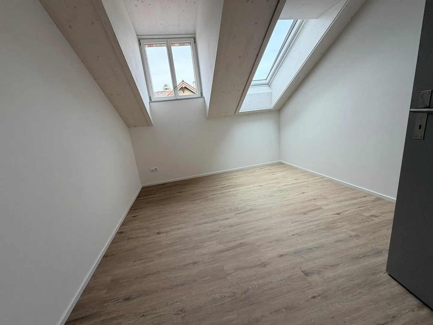 First rental: Spacious 4.5-room maisonette apartment in replacement new building - Photo 8 of 21