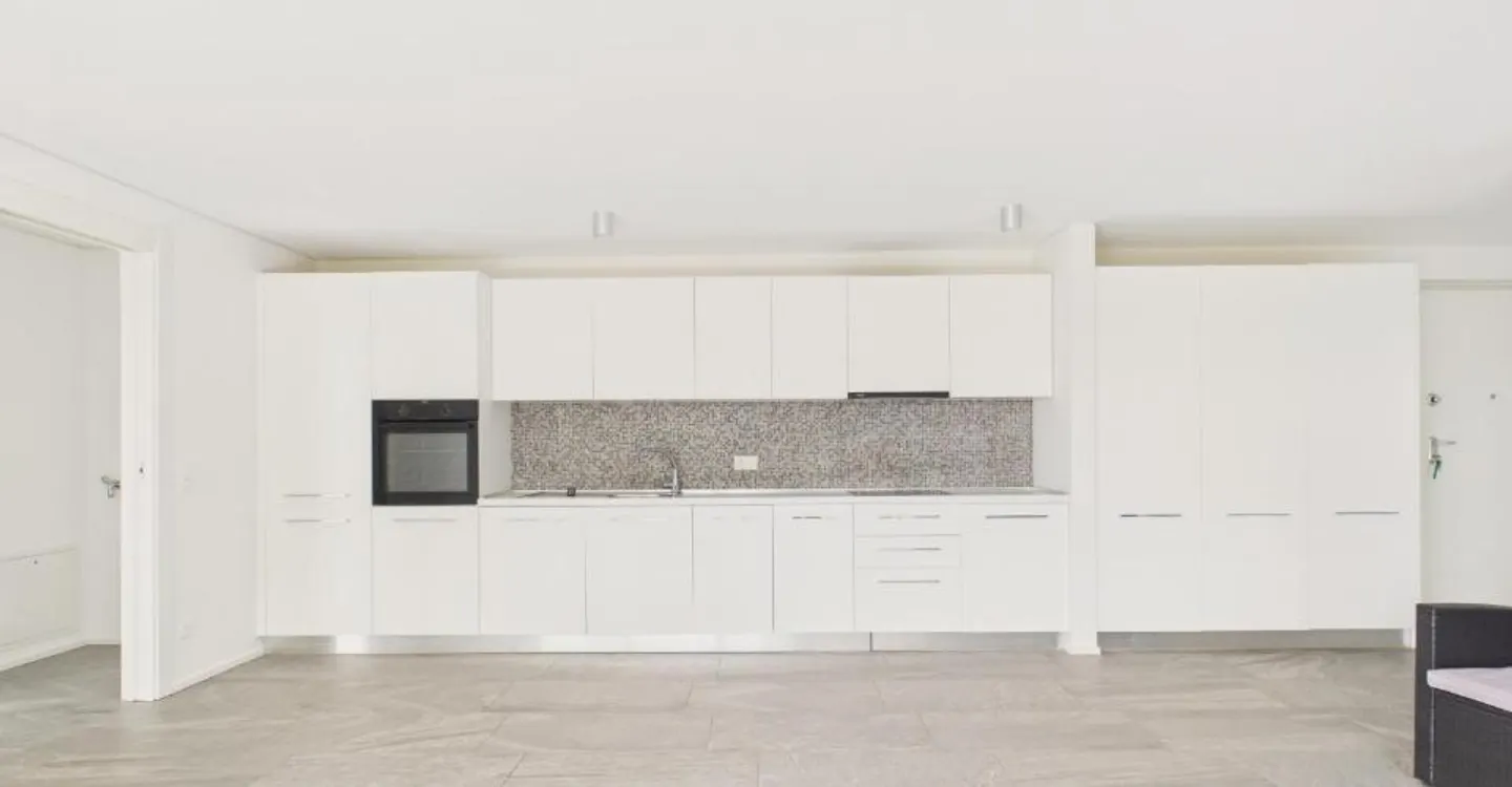 Modern 3.5-room apartment with terrace and leisure room in Cadro - PRIMARY AND SECONDARY RESIDENCE - Photo 3 of 9