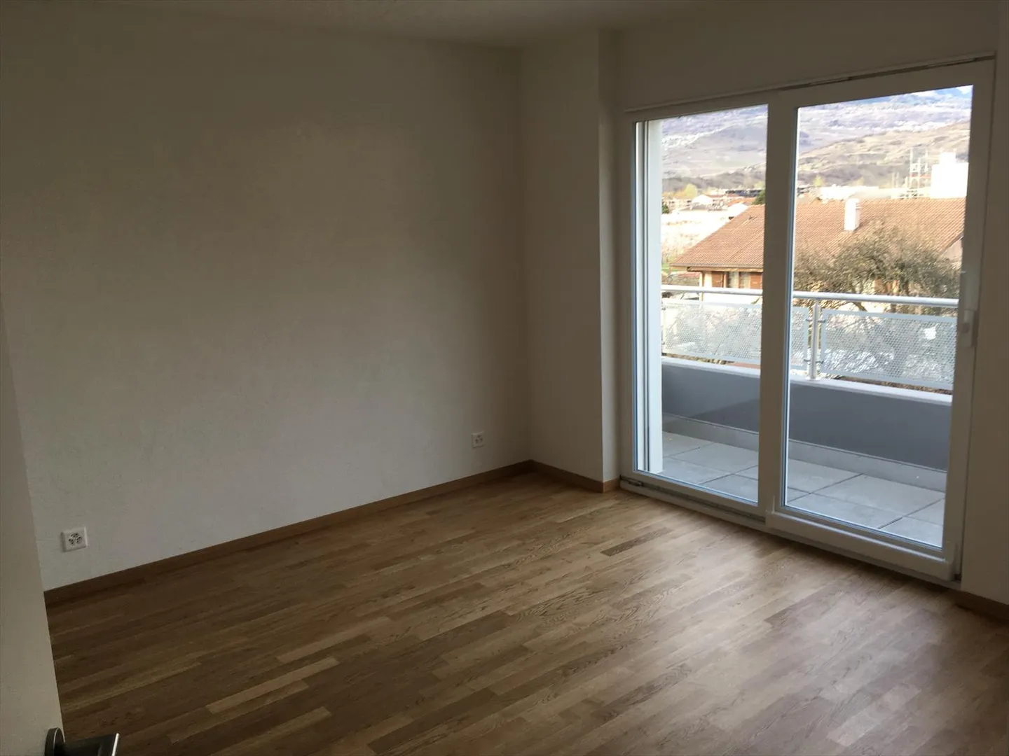 2.5 Room Apartment - Photo 2 of 5