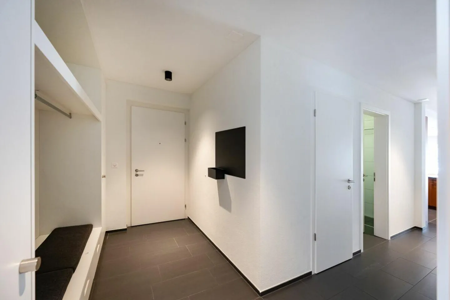 4.5-Room Apartment - Photo 3 of 14