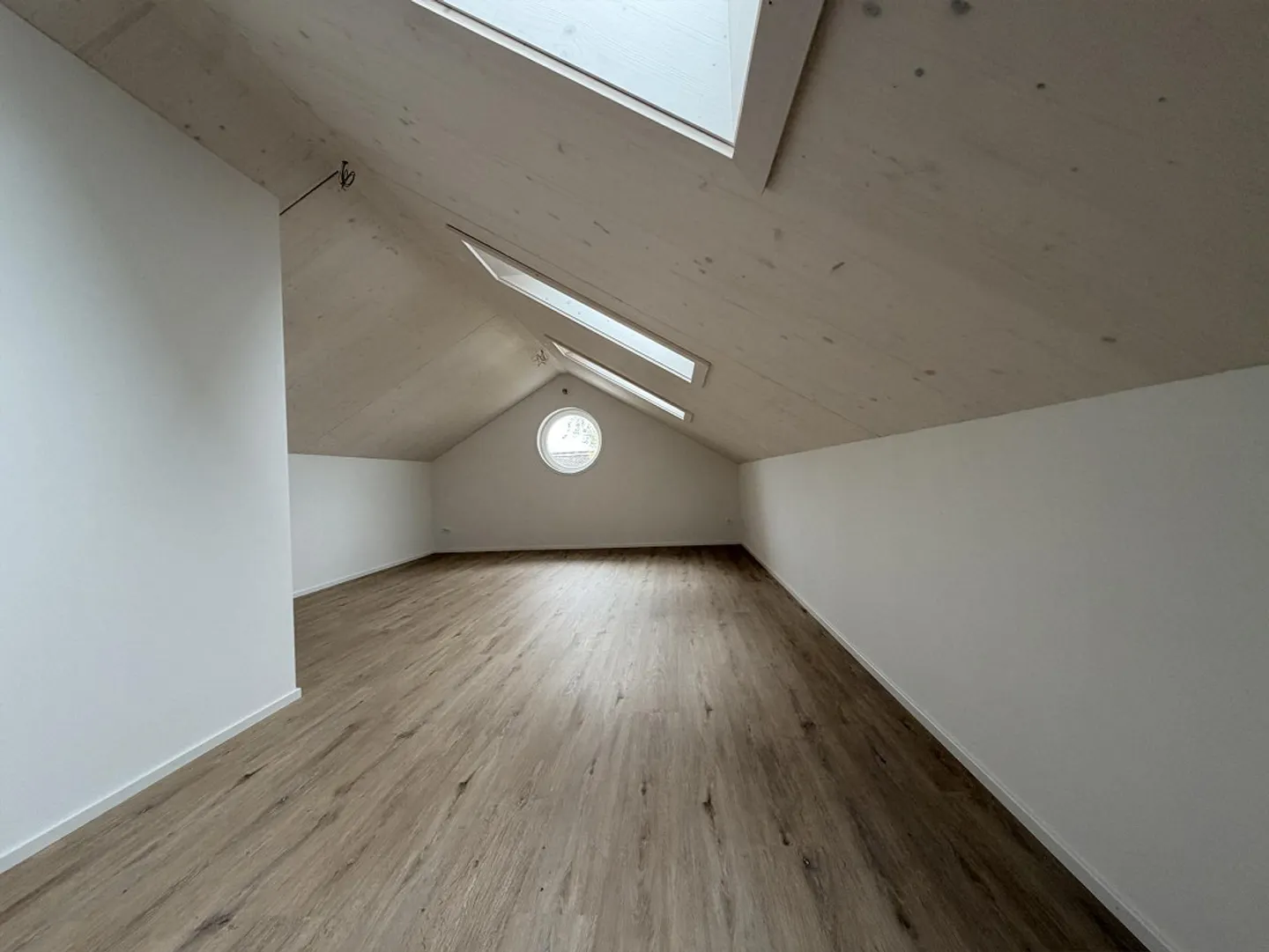 First rental: Spacious 4.5-room maisonette apartment in replacement new building - Photo 15 of 21