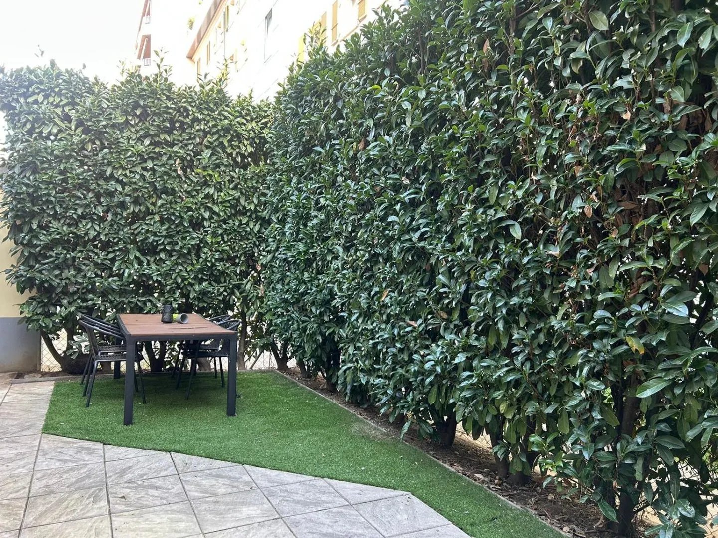 5-room apartment - Photo 1 of 5