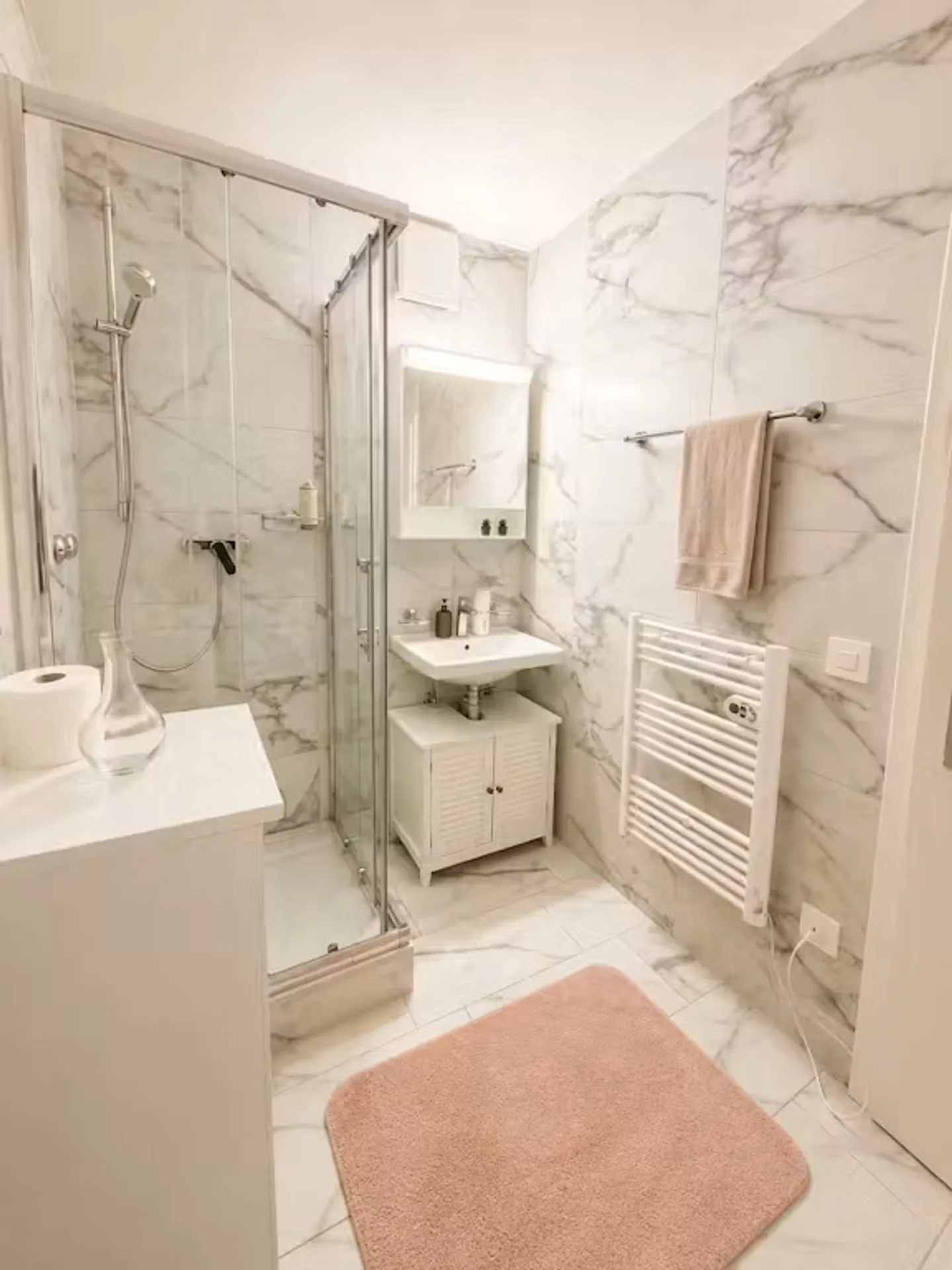 Charming Apartment in Zürich - Photo 8 of 10