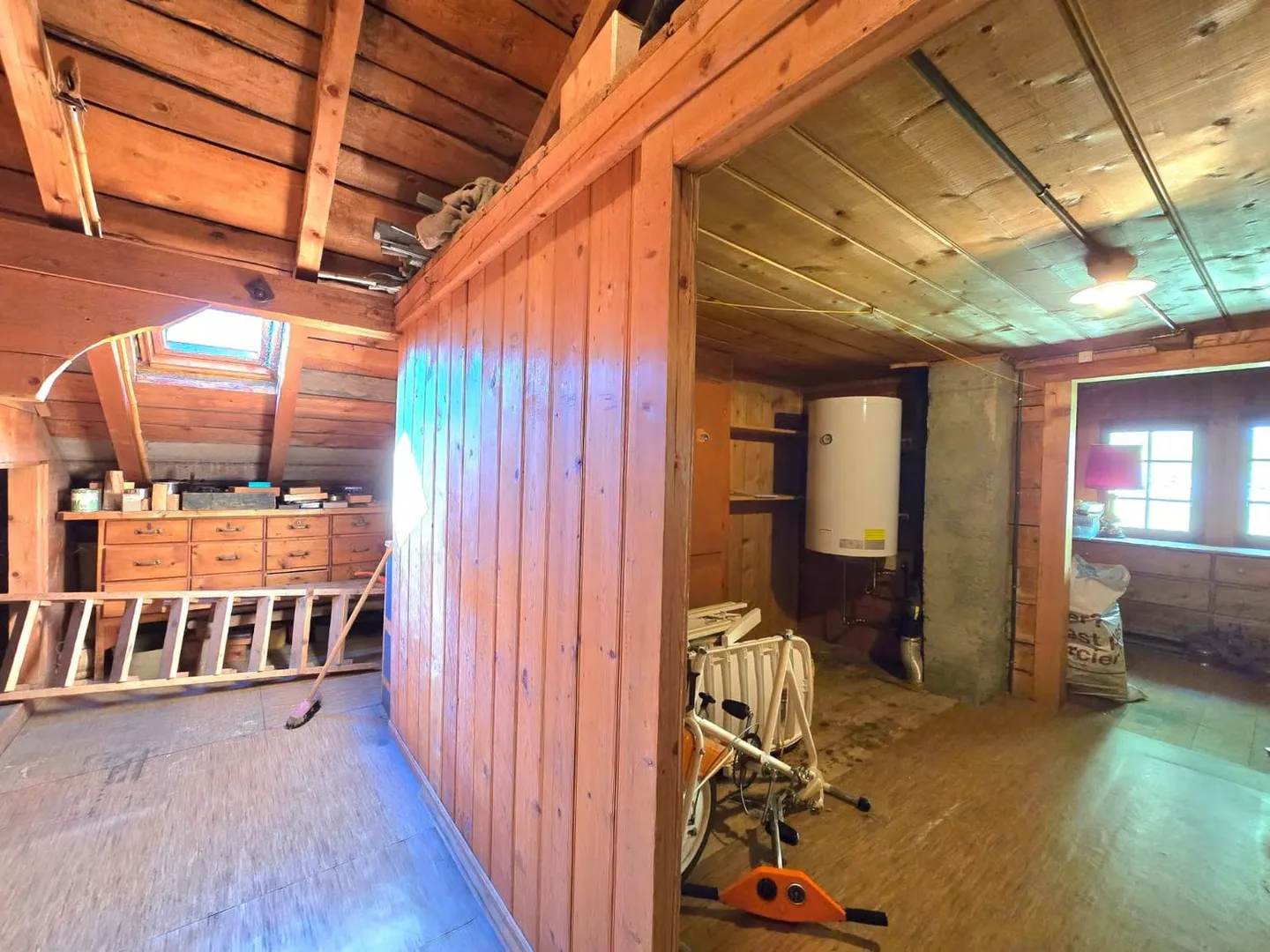 Großes Familienhaus mit 2 Wohnungen, Gewerbefläche, Scheune und Außenbereich in Hérémence - Foto 20 von 39