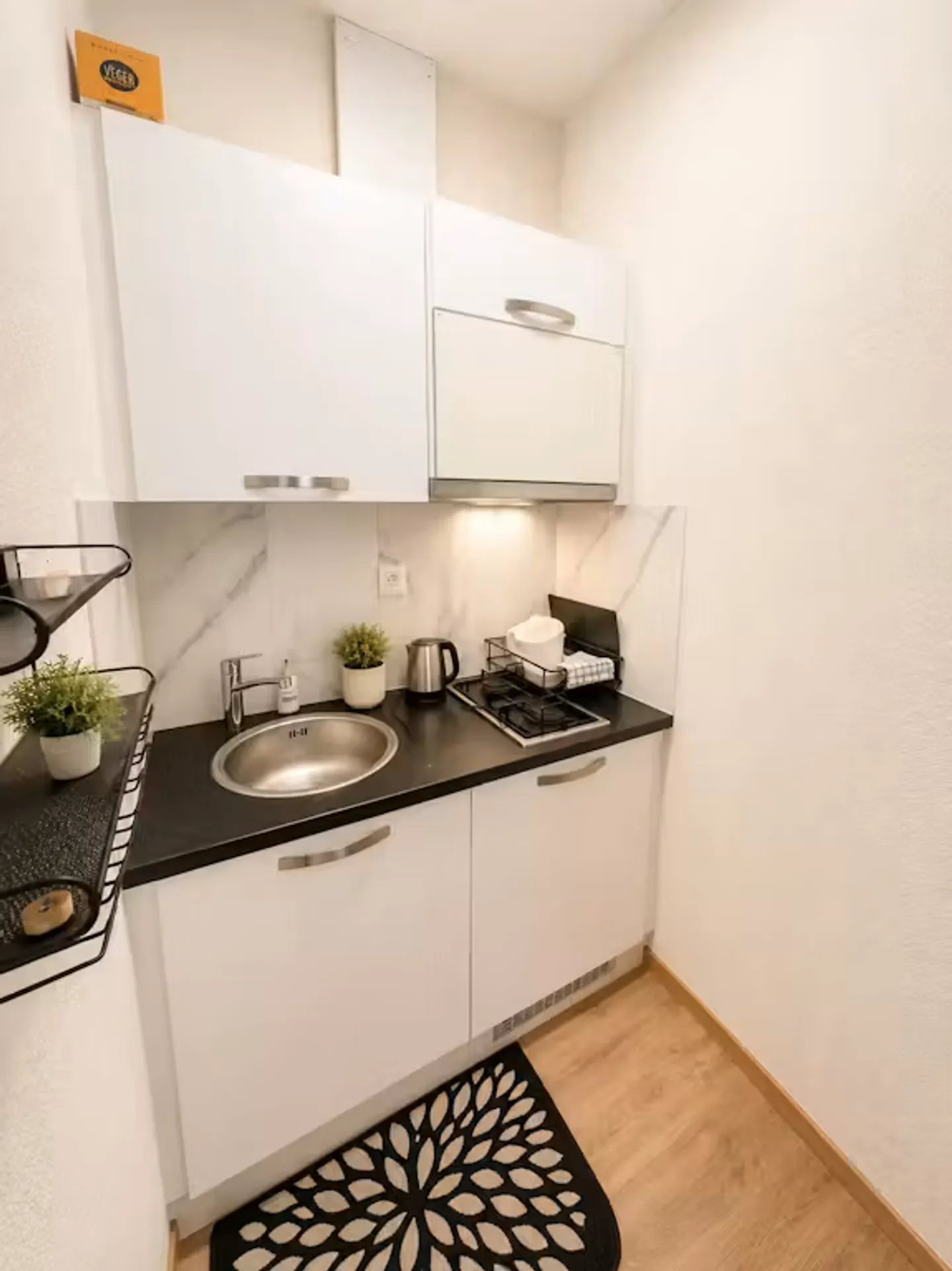 Charming Apartment in Zürich - Photo 5 of 10