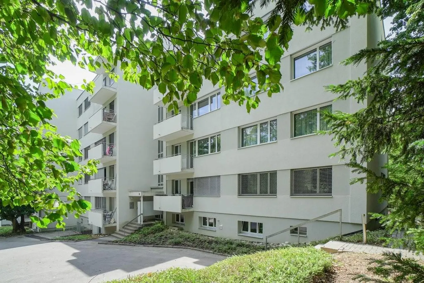 Well-maintained 3.5-room apartment in a desirable city location - Photo 1 of 8