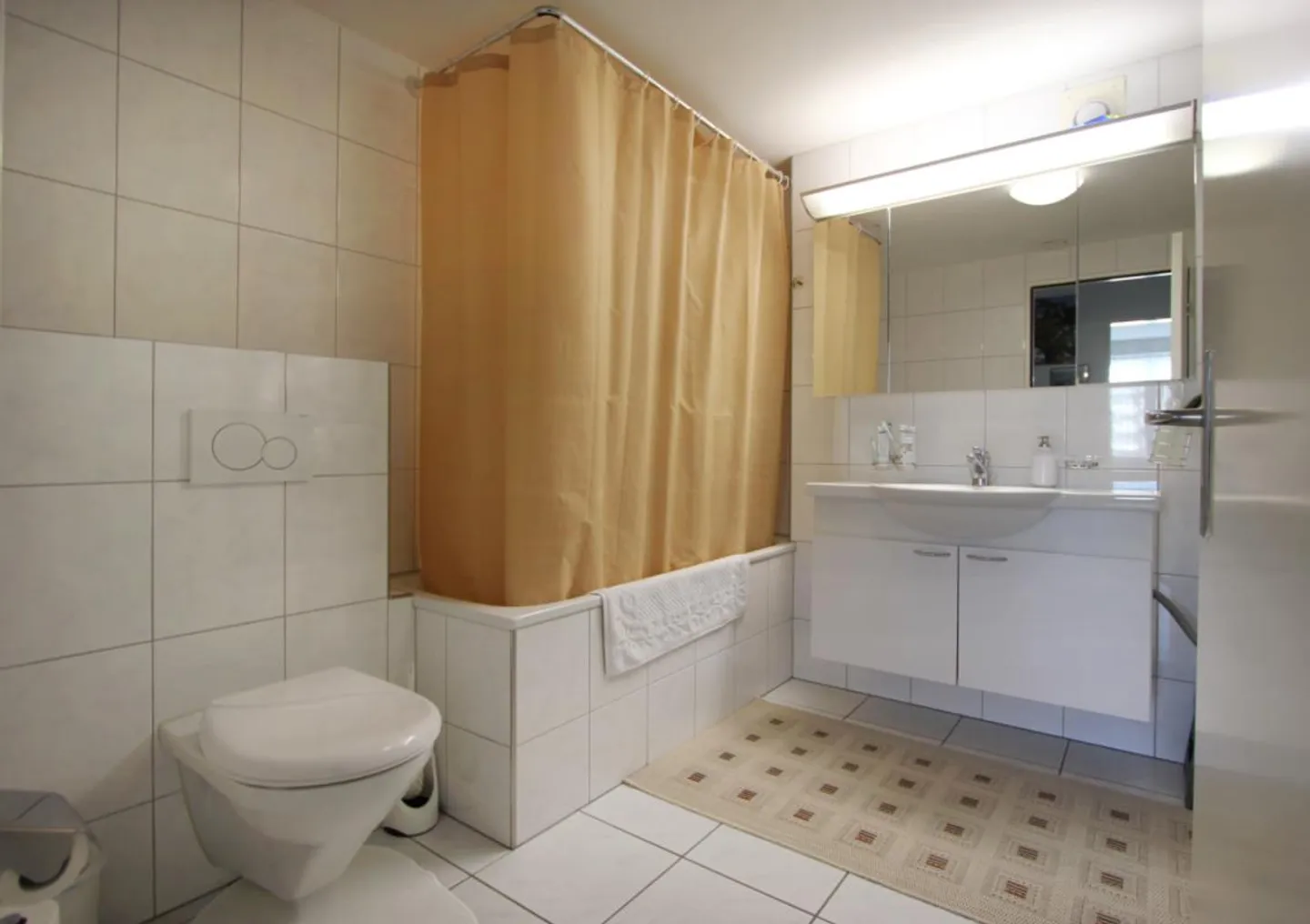 Gepflegte 4 -Zimmerwohnung mit unverbaubarer Weitsicht - Foto 8 von 13