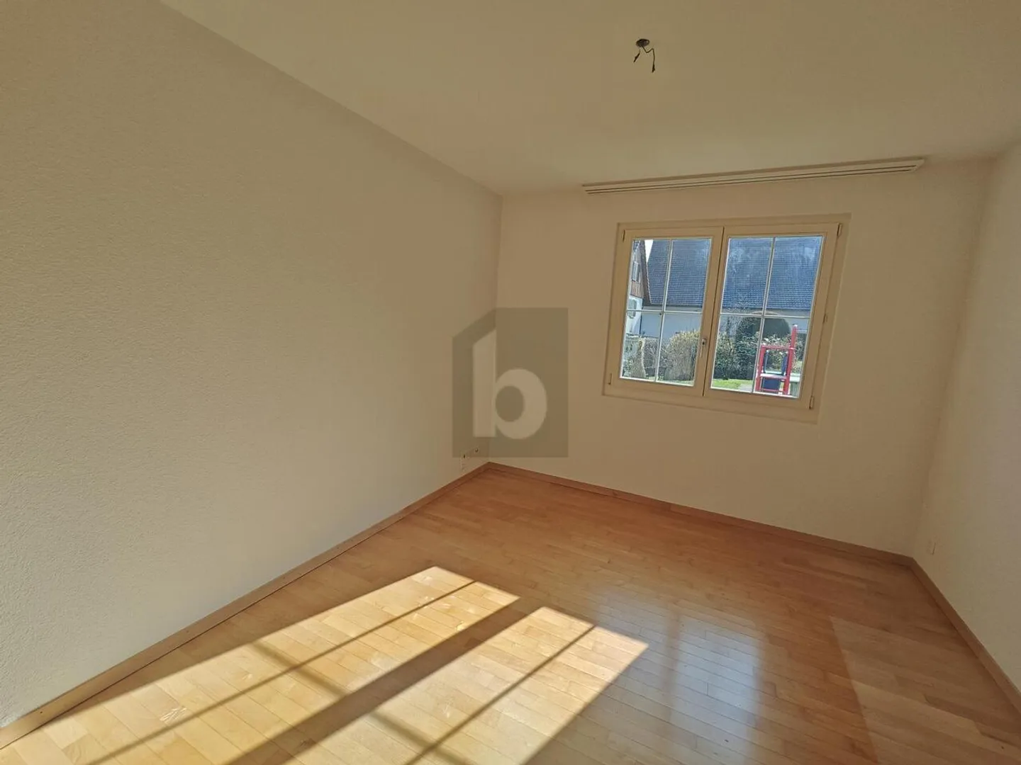 WITH PRIVATE GARDEN DIRECTLY ON AGRICULTURAL ZONE - Photo 4 of 6