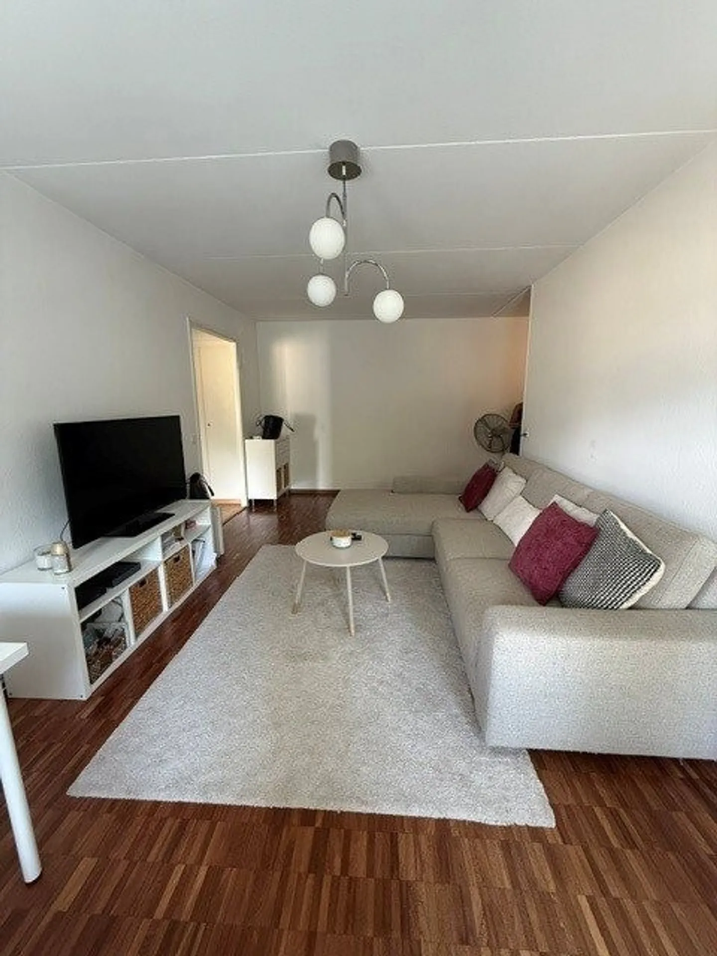Superb renovated accommodation - Photo 3 of 8