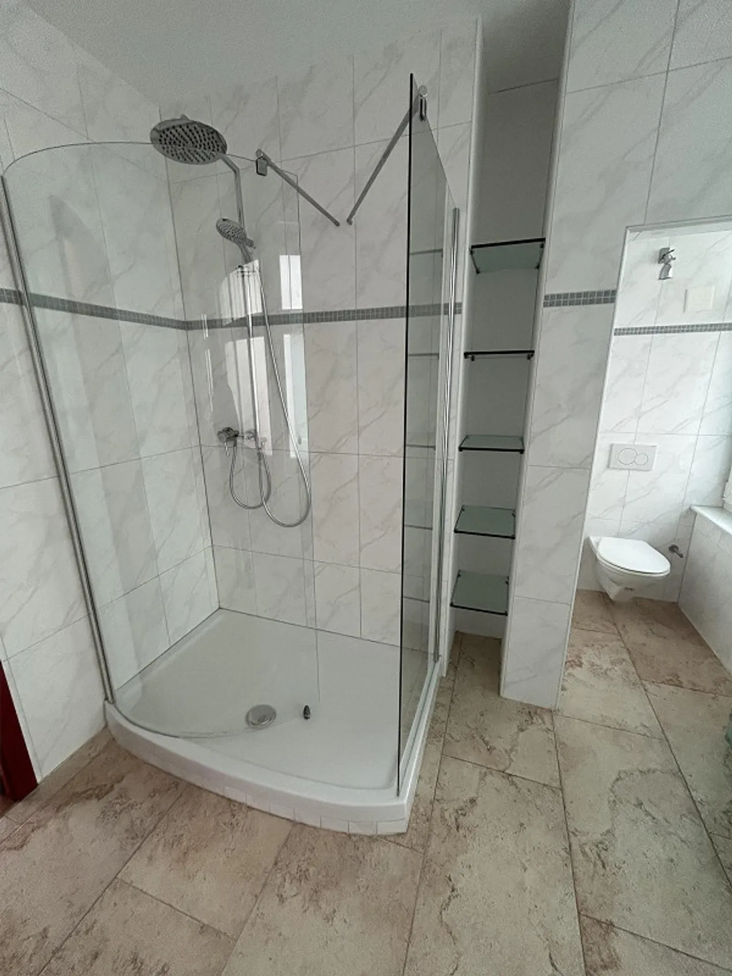 grande appartamento di 2,5 stanze - Foto 4 di 10