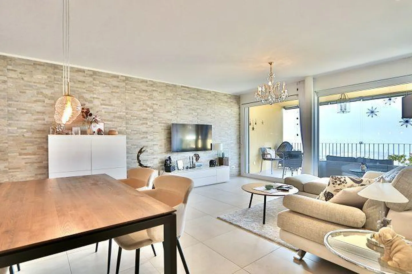 appartamento di 3 1/2 locali con vista panoramica anche sul lago - Foto 3 di 28