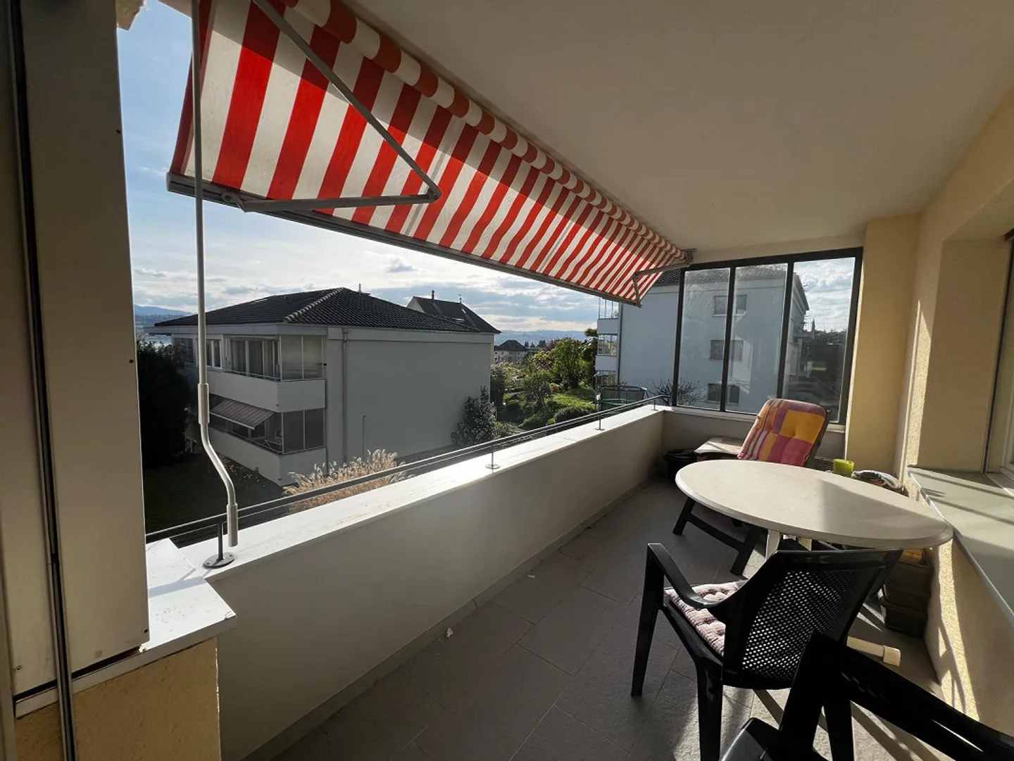 Appartement 3 pièces, central et lumineux - Photo 2 sur 6