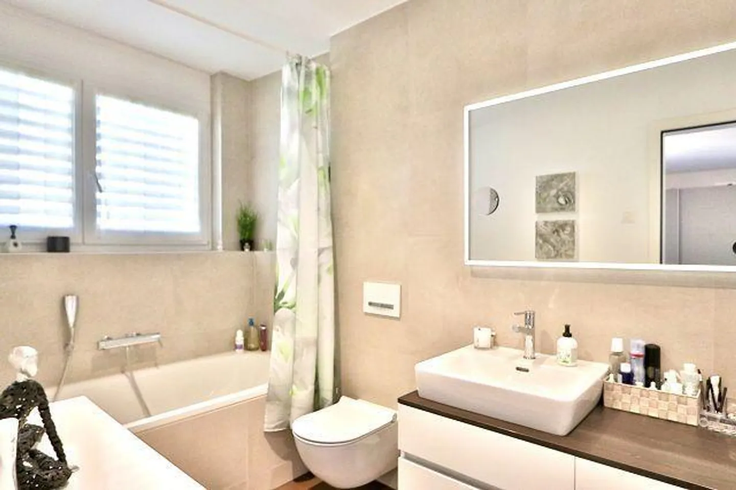 appartamento di 3 1/2 locali con vista panoramica anche sul lago - Foto 12 di 28
