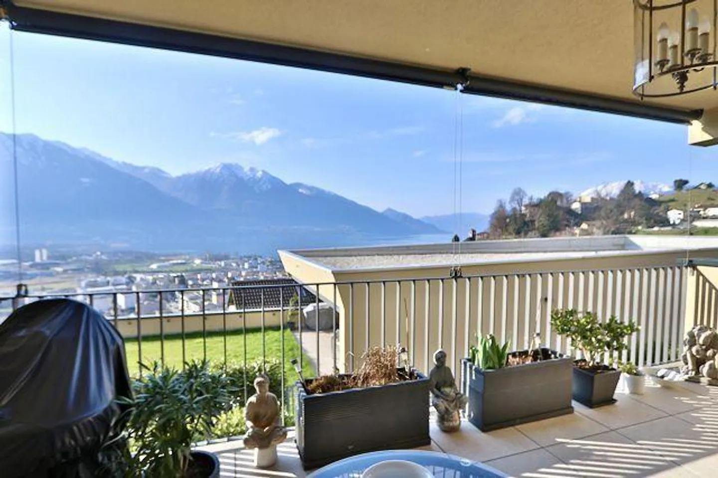 appartamento di 3 1/2 locali con vista panoramica anche sul lago - Foto 17 di 28