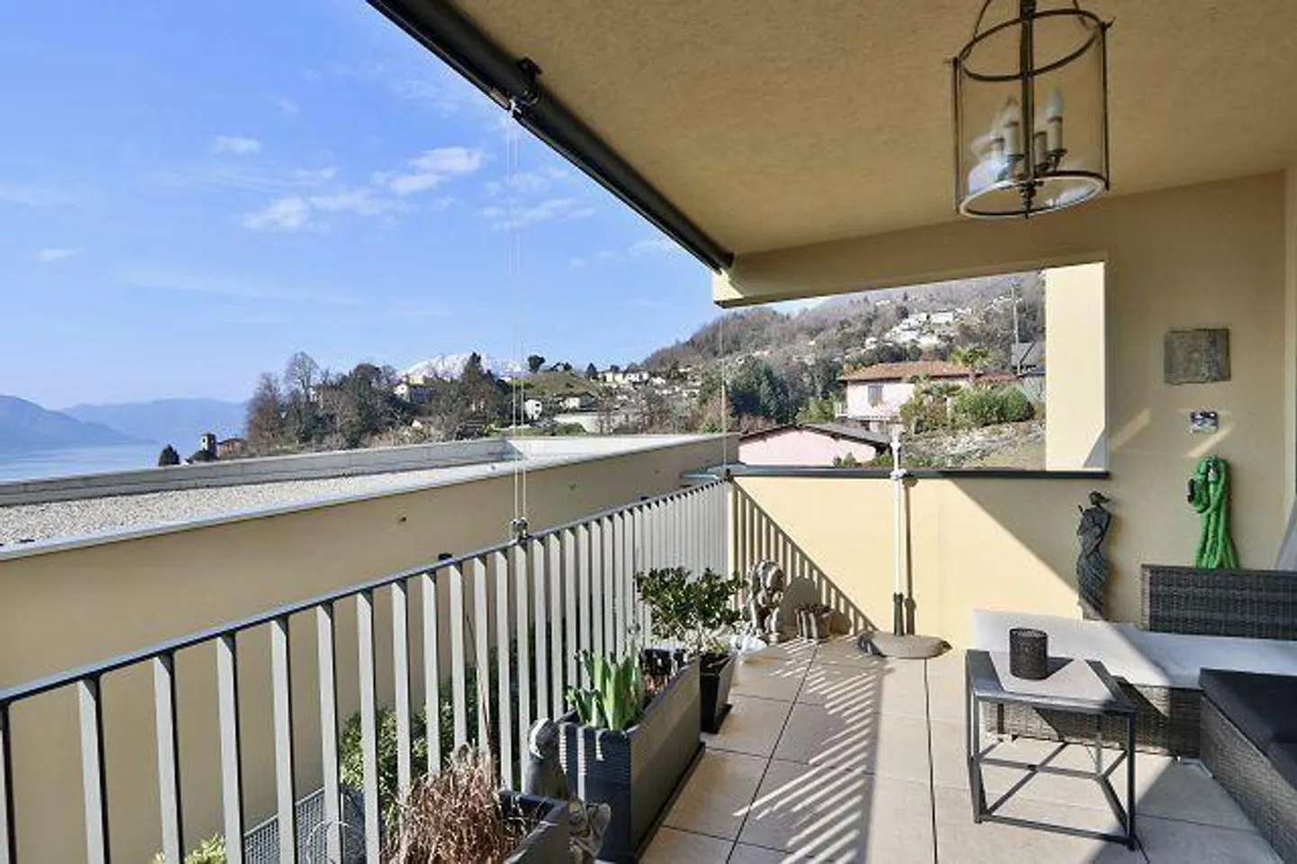 appartamento di 3 1/2 locali con vista panoramica anche sul lago - Foto 18 di 28