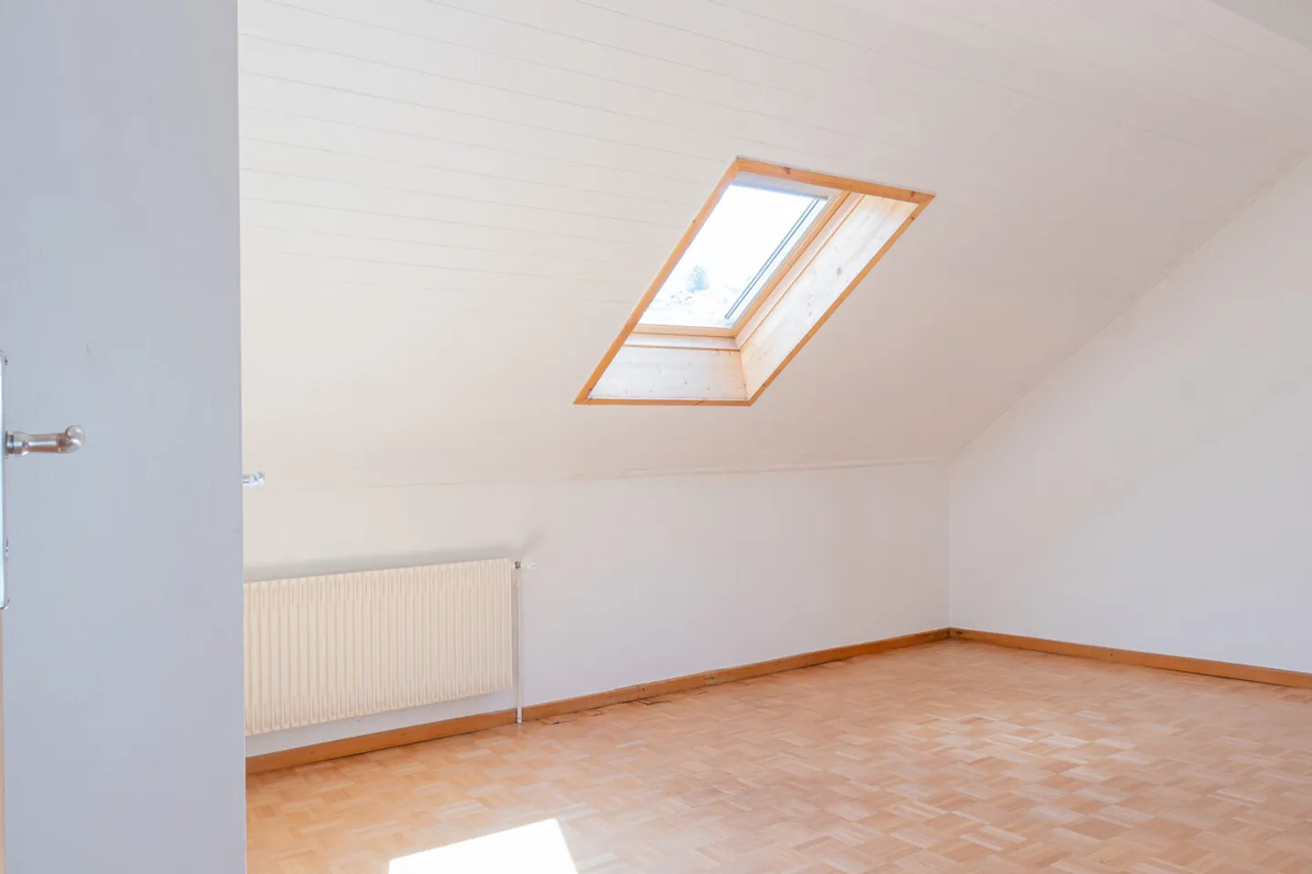 Residential Building - Photo 6 of 12