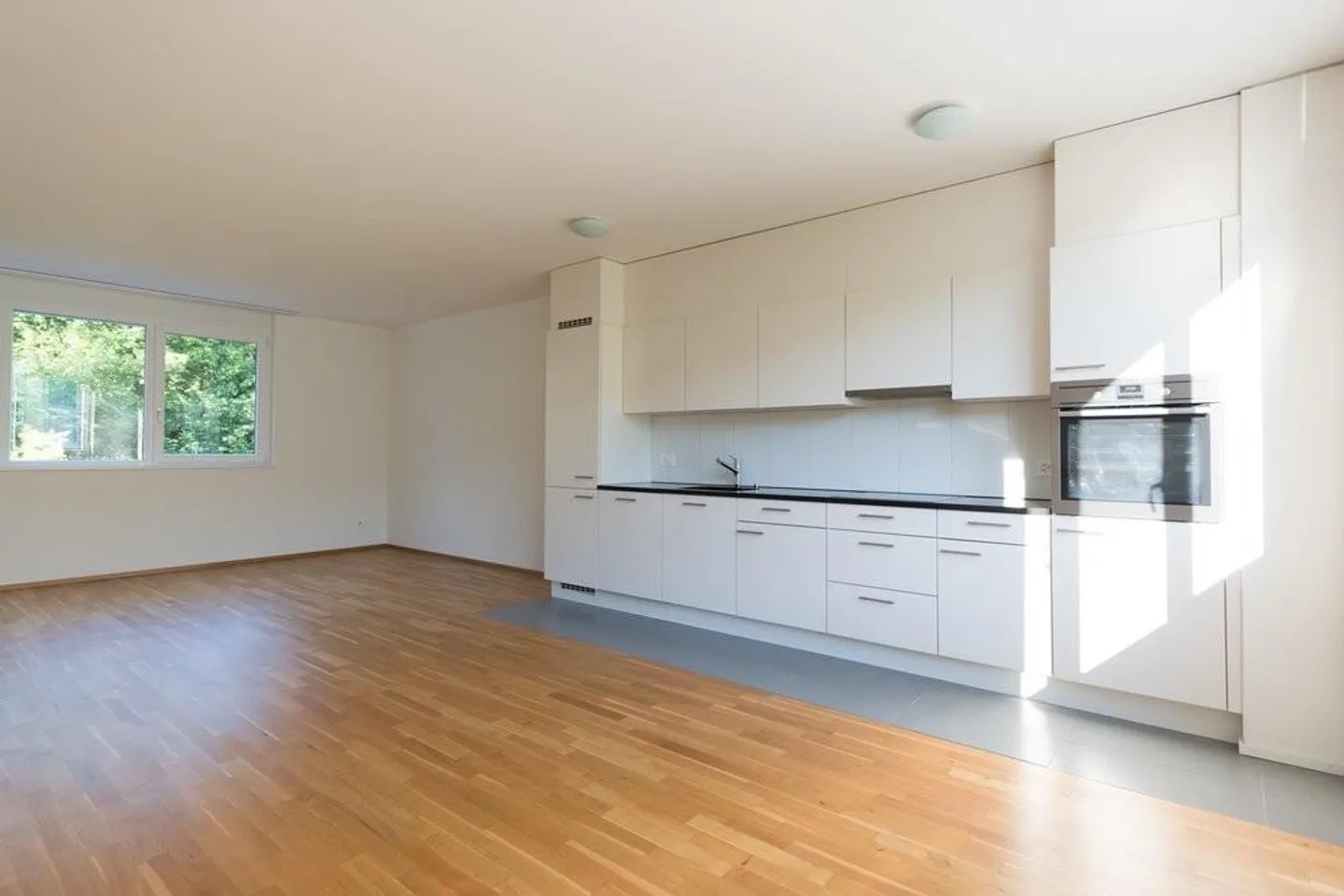 Living on 3 floors - like in your own house - Photo 3 of 11