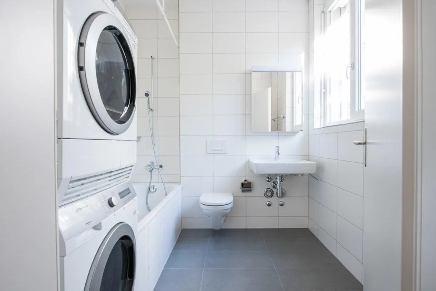 Living on 3 floors - like in your own house - Photo 5 of 11