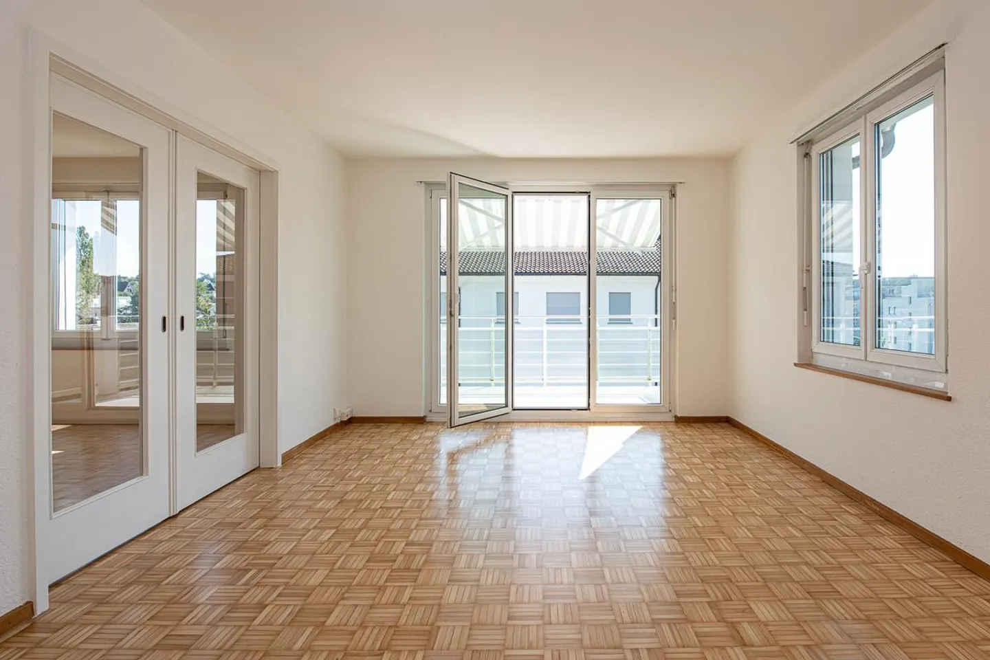 Modernes Apartment in Uster - Foto 2 von 8