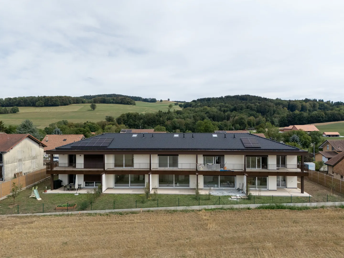 Moderne Villa mit privatem Garten - Foto 3 von 6