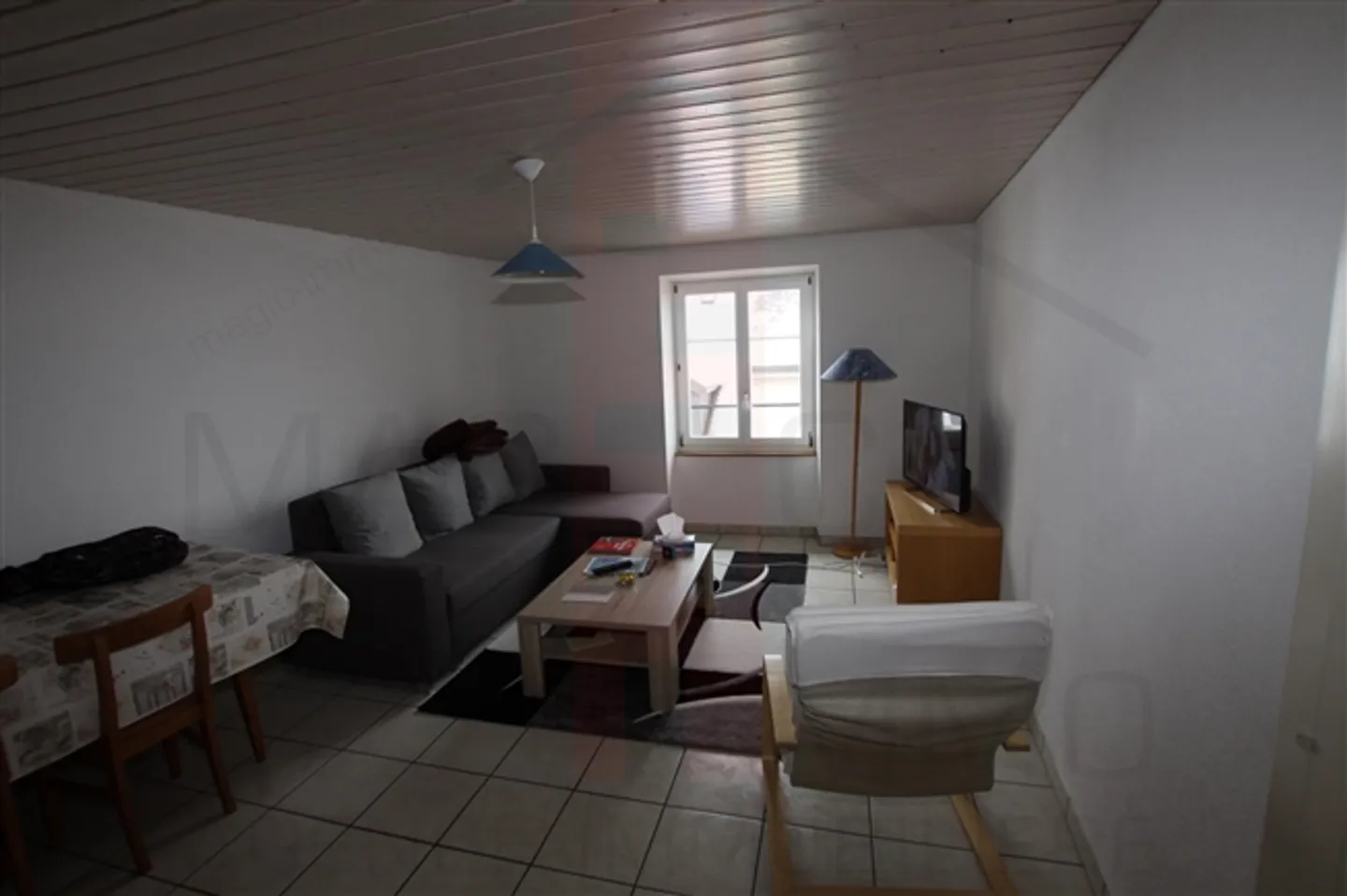 Bâtiment dans le centre-ville de Porrentruy. - Photo 7 sur 9