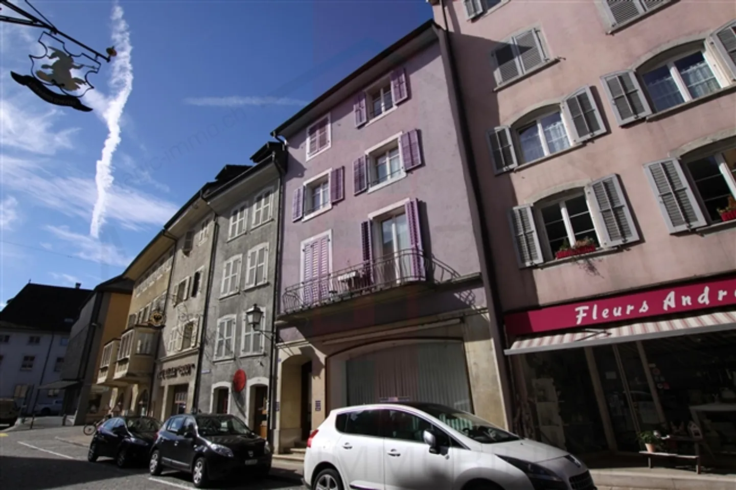 Bâtiment dans le centre-ville de Porrentruy. - Photo 9 sur 9