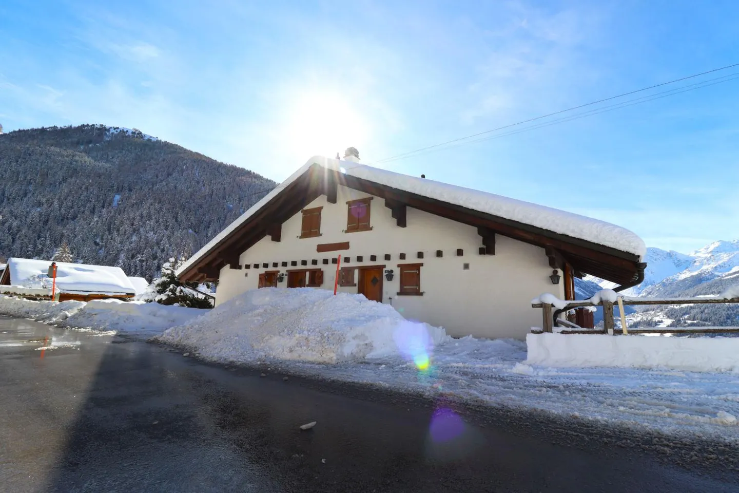 Semi-Detached House 5 Rooms - Photo 1 of 20