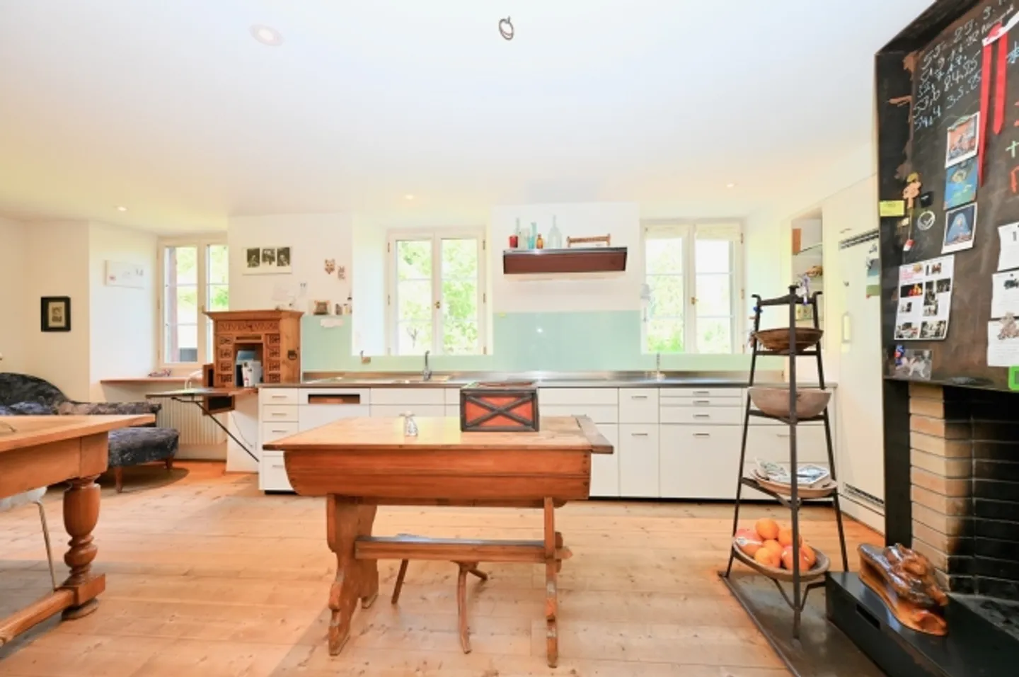 Charming estate with 21 hectares of land, farmhouse and stables - Photo 10 of 20