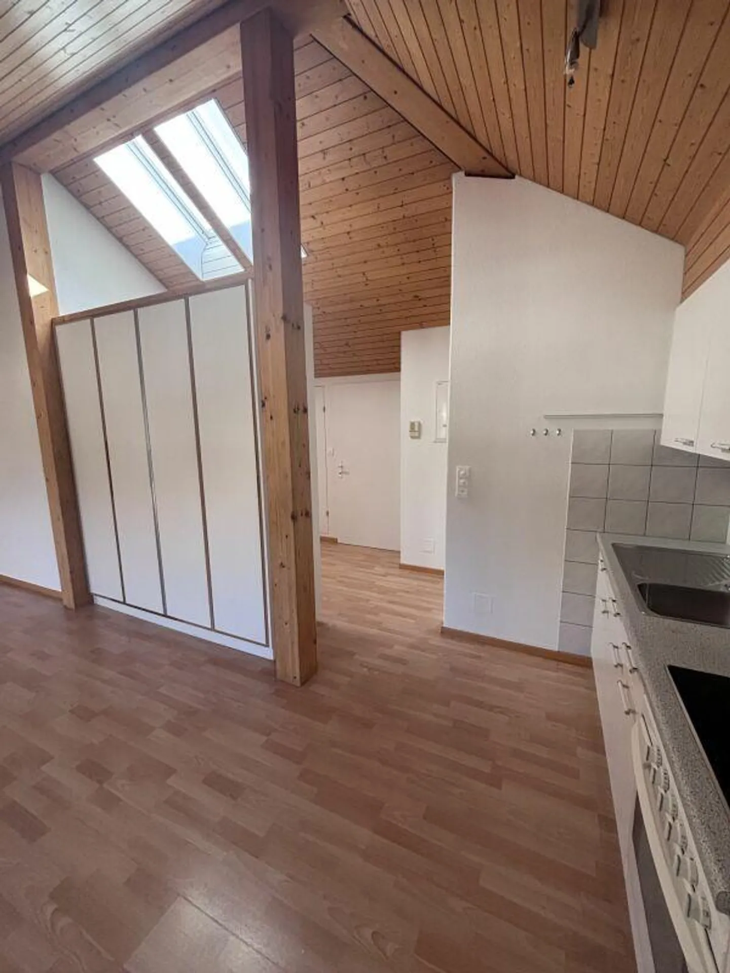 RENTAL - Photo 2 of 6