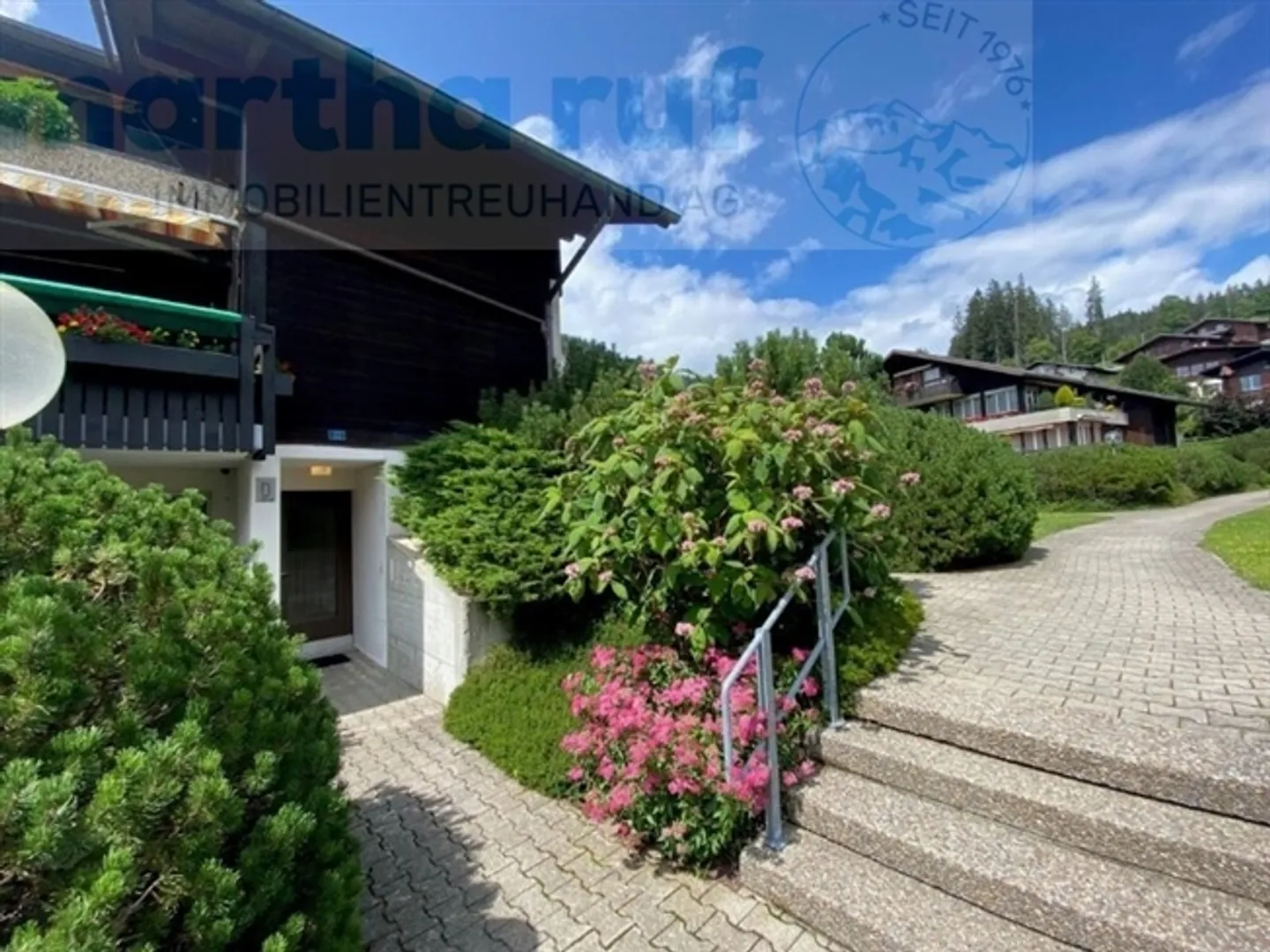 Appartement 3 pièces ensoleillé avec terrasse et vue sur le lac de Thoune - Photo 9 sur 11